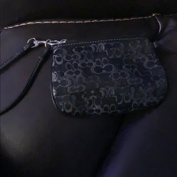 Coach wristlet - Picture 2 of 2